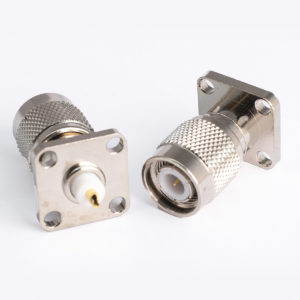 TNC Plug Sq Flange, 50 Ω